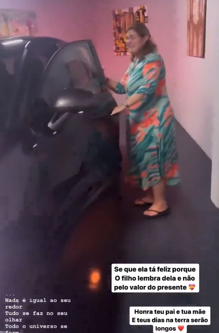 عکس | هدیه فوق لاکچری رونالدو به مادرش