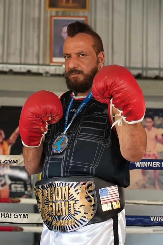 عکس |  امیر جعفری با تیپ آمریکایی!