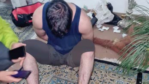 عکس | قاتل مسلح پس از ۶ سال زندگی پنهانی دستگیر شد + تصاویر لحظه دستگیری عکس | قاتل مسلح پس از ۶ سال زندگی پنهانی دستگیر شد + تصاویر لحظه دستگیری