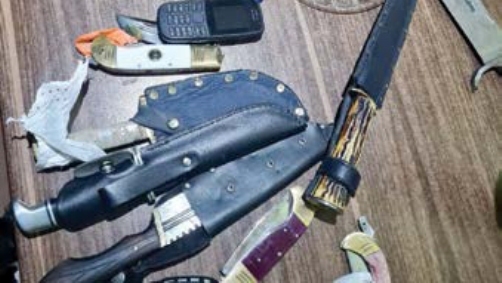 عکس | قاتل مسلح پس از ۶ سال زندگی پنهانی دستگیر شد + تصاویر لحظه دستگیری عکس | قاتل مسلح پس از ۶ سال زندگی پنهانی دستگیر شد + تصاویر لحظه دستگیری