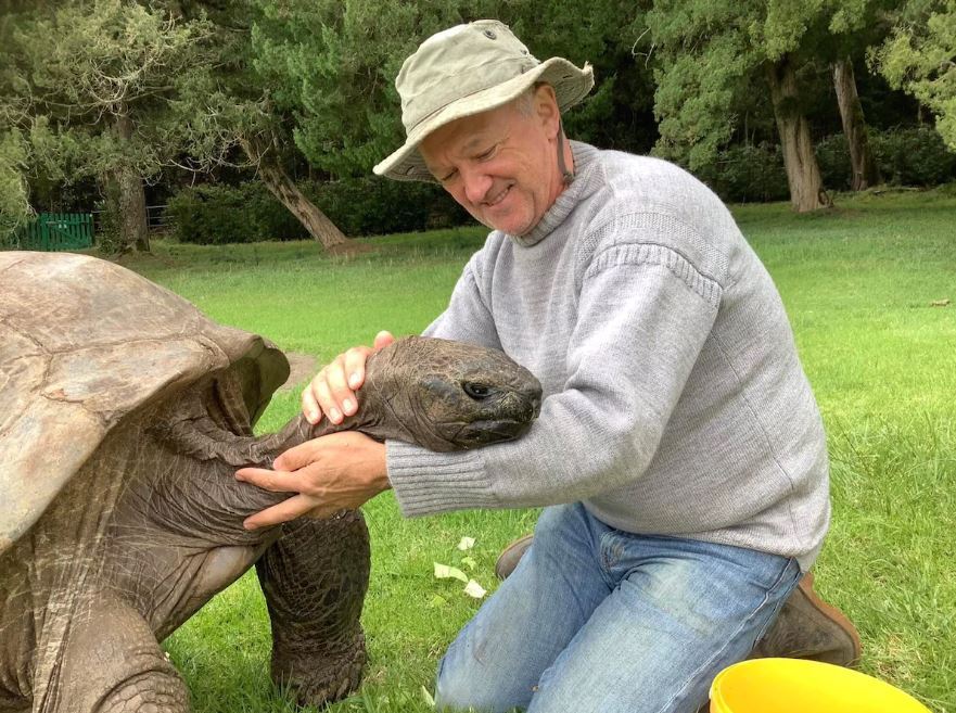 عکس | جشن تولد ۱۹۱ سالگی پیرترین جانور خشکی‌زی