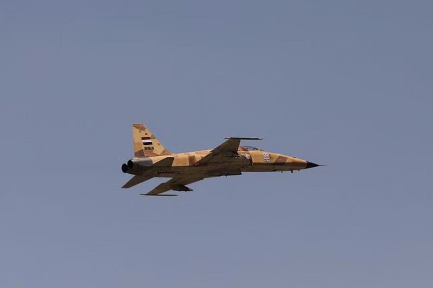 عکس | جنگنده مشهور حوثی‌های یمن در آسمان