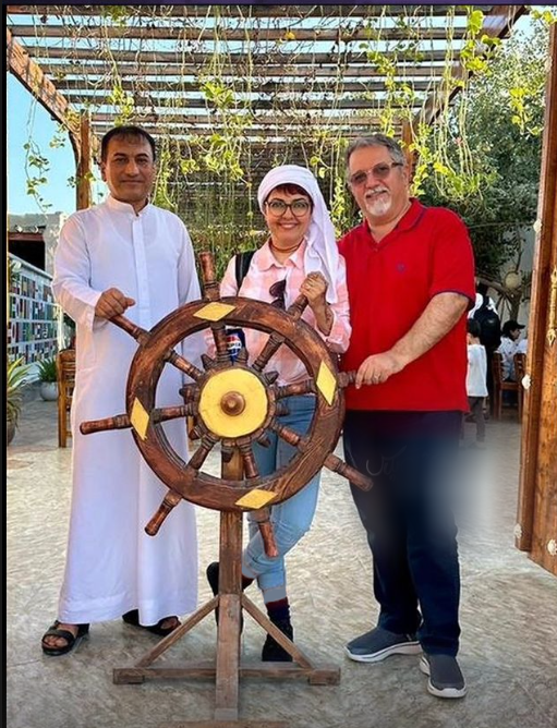 عکس | آناهیتا همتی و شوهر پیر لاکچریاش در ماه عسل عکس | آناهیتا همتی و شوهر پیر لاکچریاش در ماه عسل