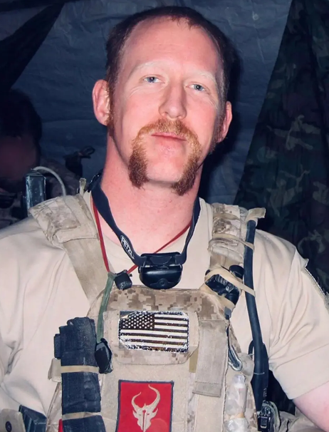 عکس | تصویر لورفته از تفنگداری که اسامه بن‌لادن را کشت