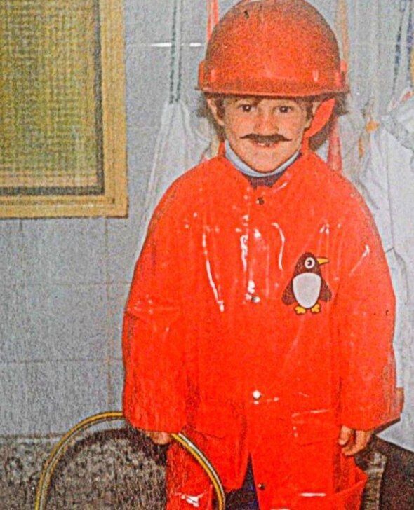 عکس | لیونل مسی قبل از فوتبال چه شغلی داشته است