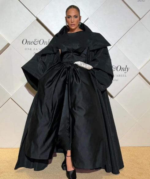 عکس | لباس زیبا و شکیل جنیفر لوپز در مهمانی با حضور نانسی