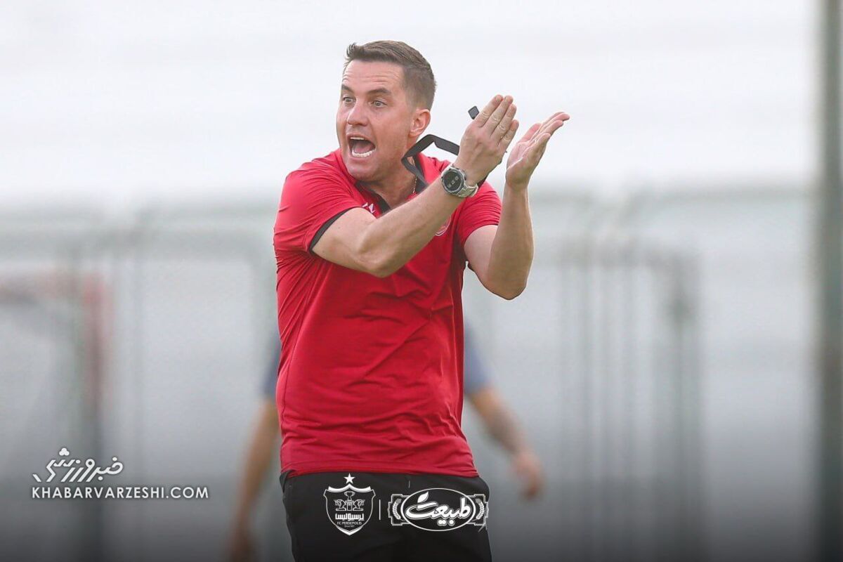 عکس | مربی برزیلی جدّیت خود را به پرسپولیسیها نشان داد عکس | مربی برزیلی جدّیت خود را به پرسپولیسیها نشان داد