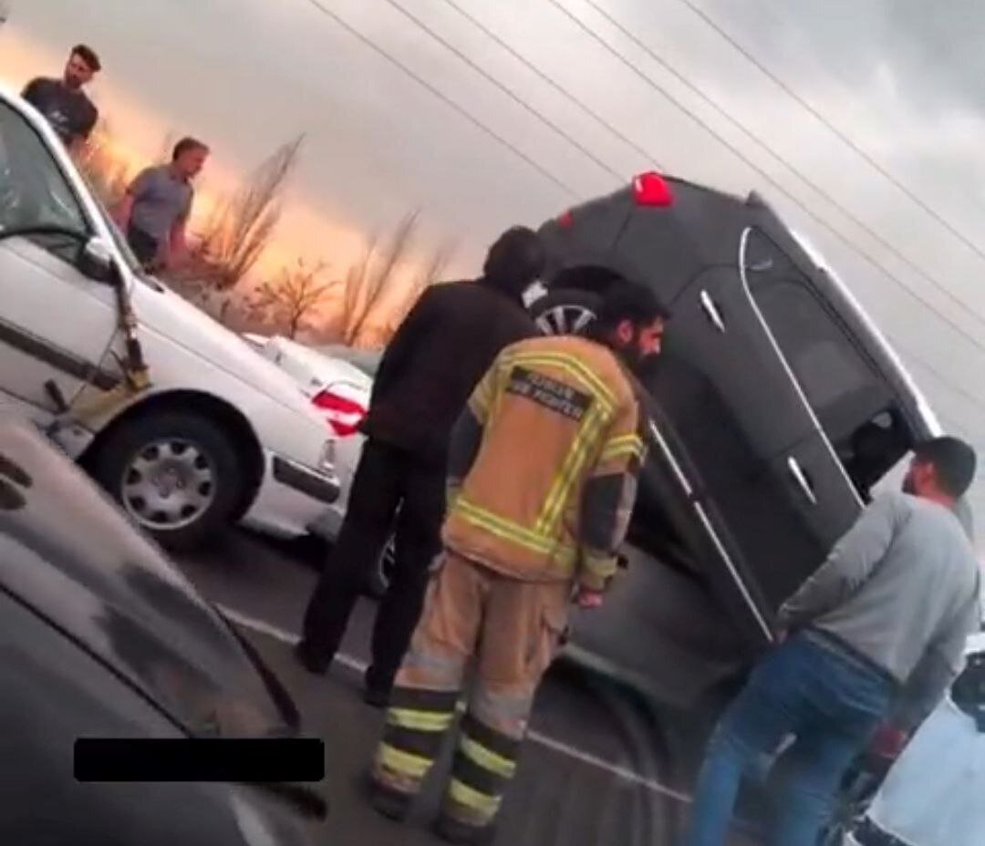 عکس | تصادف ۵ خودرو در بزرگراه زین الدین درفضای مجازی خبرساز شد