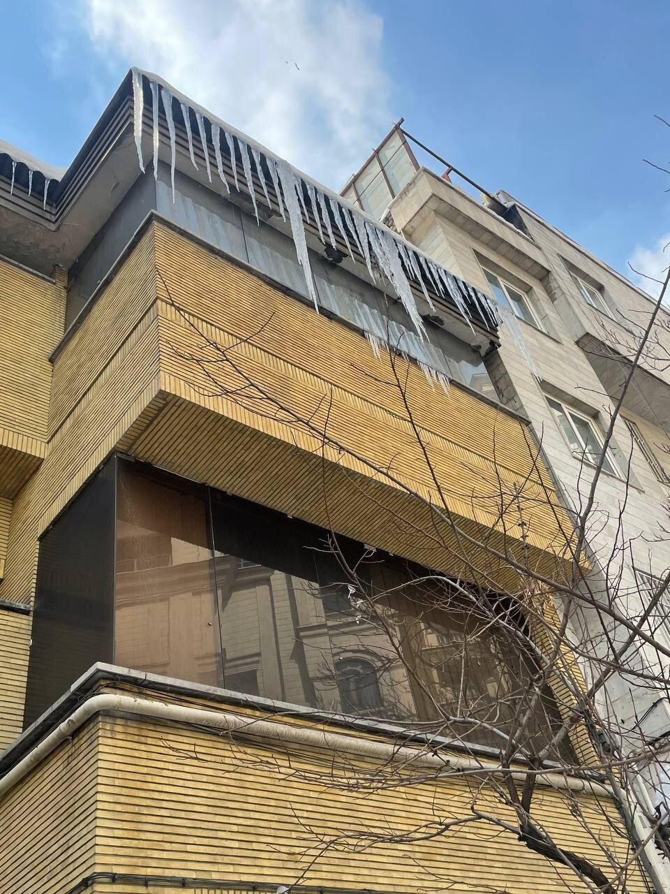 عکس | این پدیده جدید جان عابران را تهدید می‌کند