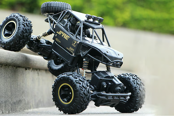 ماشین کنترلی آفرود، اسباب بازی که شما را به دنیای واقعی آفرود می برد ماشین کنترلی آفرود، اسباب بازی که شما را به دنیای واقعی آفرود می برد