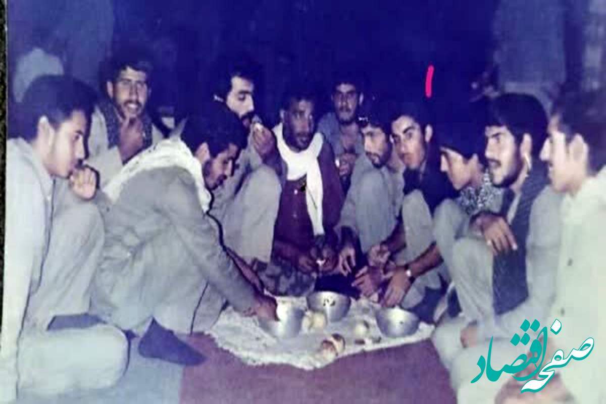 عکس | این فرمانده لشکر با گوشت فاسد مسموم شد