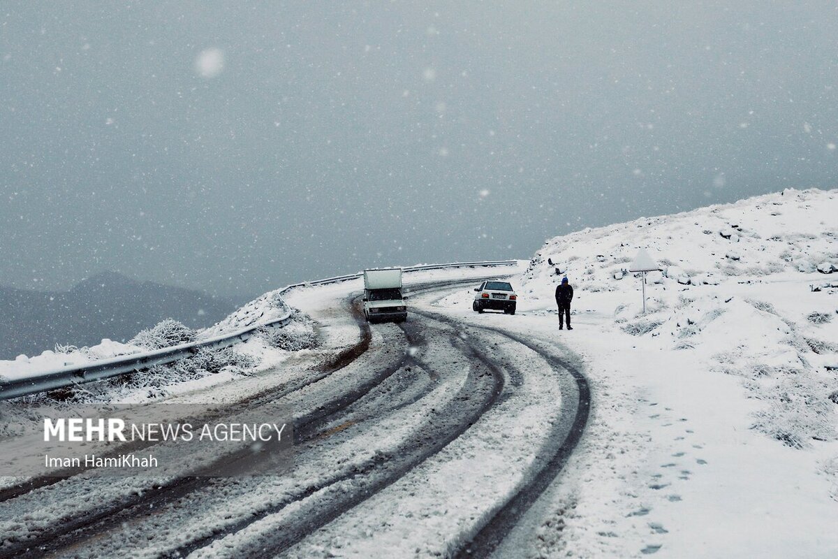 (ویدئو) آغاز رسمی زمستان در جاده‌های ایران با حجم بالای بارش برف