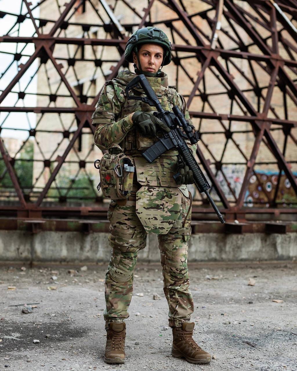 عکس | لباس زرهی خاص زنان اوکراینی جلب توجه کرد !