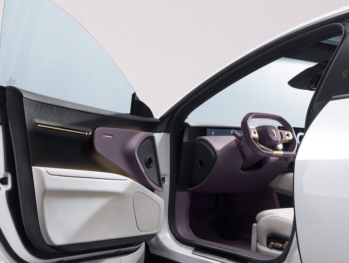 عکس | جزئیات خودروی خاصی که یک ایرانی طراحی کرد