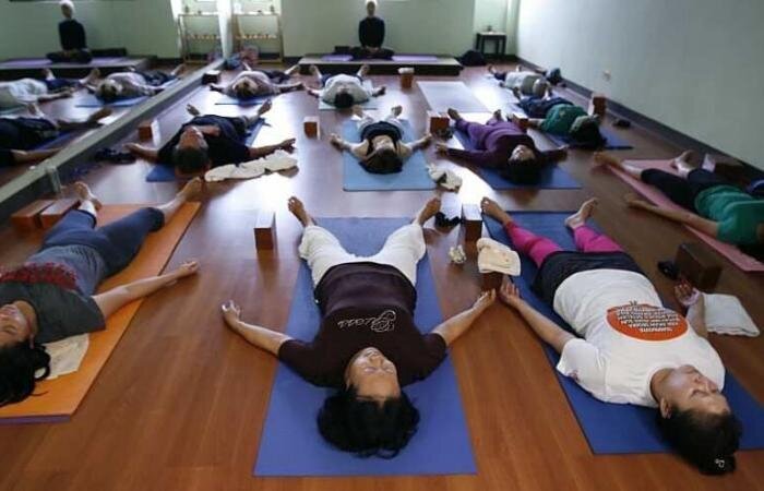 عکس | کلاس یوگا یا کشتار دسته جمعی ! عکس | کلاس یوگا یا کشتار دسته جمعی !