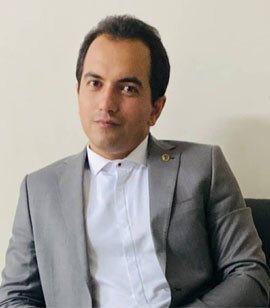 یک وکیل جلوی چشم همسر و فرزندش به رگبار بسته شد + عکس یک وکیل جلوی چشم همسر و فرزندش به رگبار بسته شد + عکس