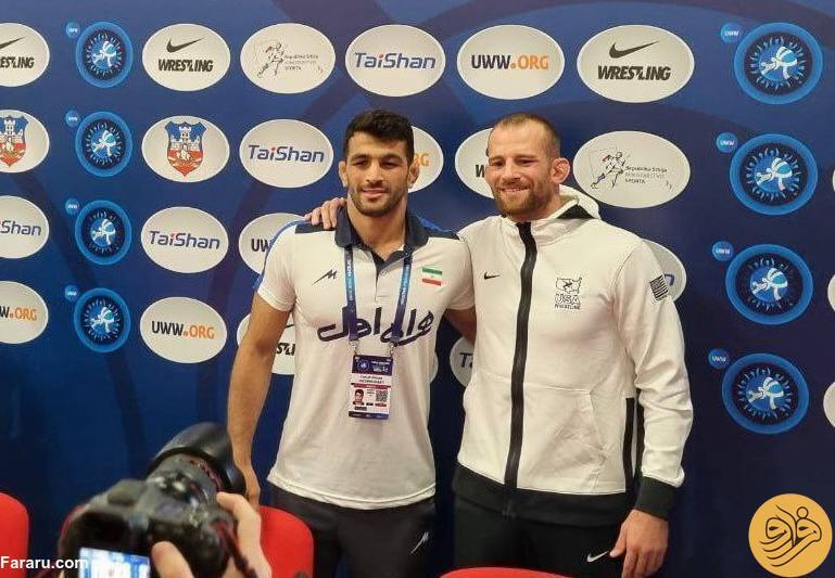 عکس | یزدانی و تیلور دست در دست هم پیش از رویارویی روی تشک