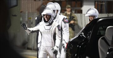 عکس | زن فضانورد ایرانی پیش از ترک زمین همه را متحیر کرد