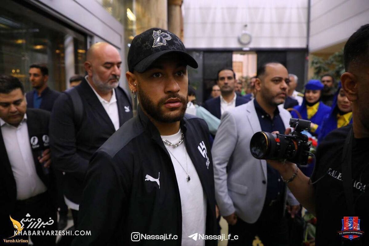 عکس| چهره متعجب نیمار در فرودگاه!