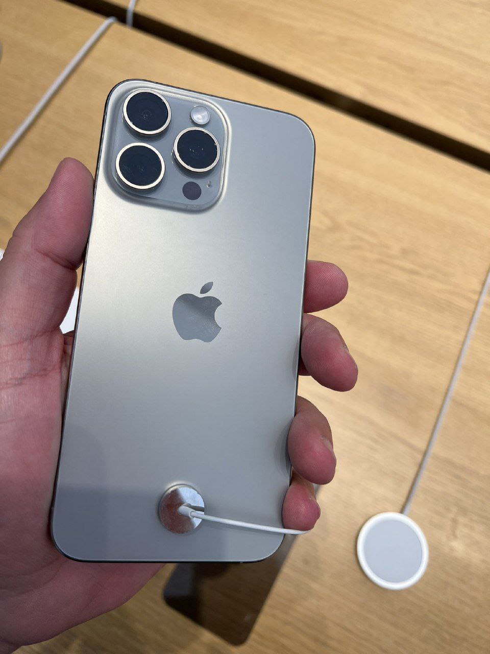 عکس | کلاهبرداری شرکت اپل از یک ایرانی