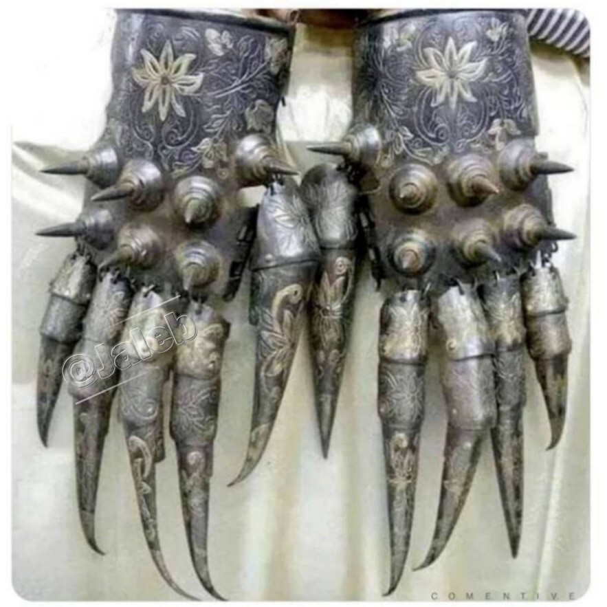 عکس | دستکش سربازان ایرانی ۳۰۰ سال قبل از میلاد عکس | دستکش سربازان ایرانی ۳۰۰ سال قبل از میلاد