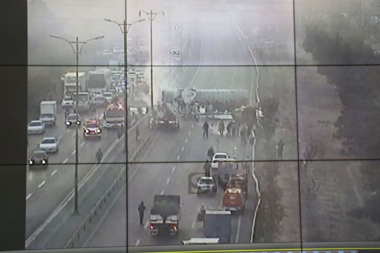 تصادفی عجیب در جاده بهشت زهرا | تانکر سوخت واژگون شد | آمار آسیب دیدگان اعلام شد تصادفی عجیب در جاده بهشت زهرا | تانکر سوخت واژگون شد | آمار آسیب دیدگان اعلام شد