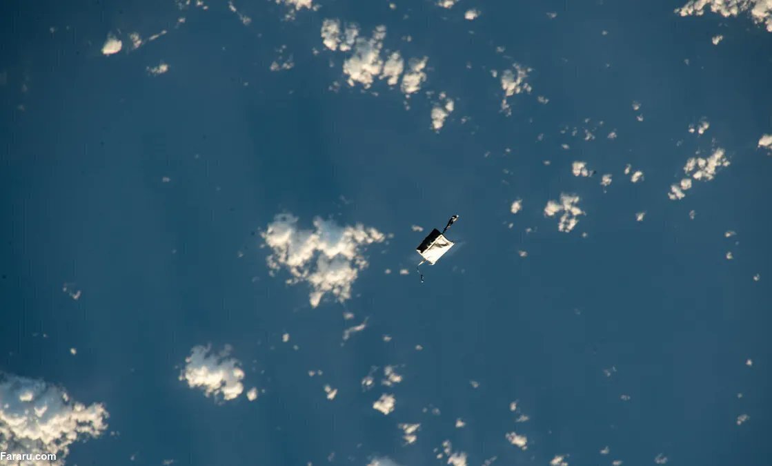 عکس | یک کیف گم شده در فضا پیدا شد