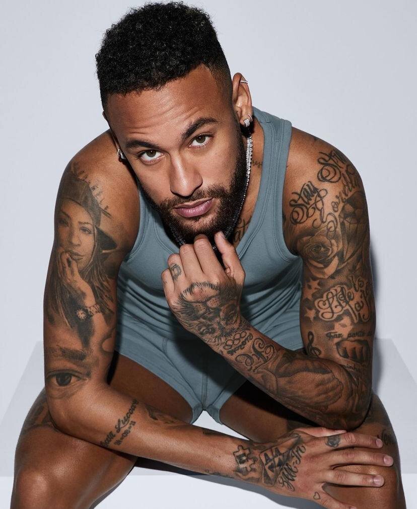 عکس | نیمار مدل لباس زیرهای کیم کارداشیان شد