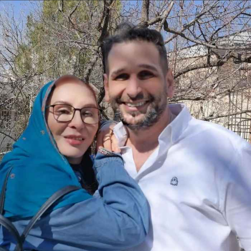 تصویر لو رفته از افسانه بایگان در شوهر جوانش تصویر لو رفته از افسانه بایگان در شوهر جوانش