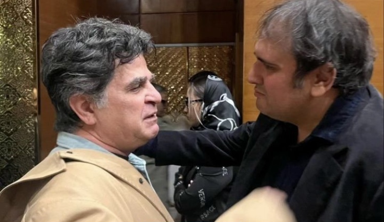 عکس | چهرههای مشهوری که در مراسم چهلم مهرجویی شرکت کردند عکس | چهرههای مشهوری که در مراسم چهلم مهرجویی شرکت کردند