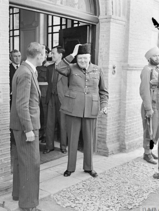 عکس | این کلاه را هم ایرانی‌ها سر چرچیل گذاشتند