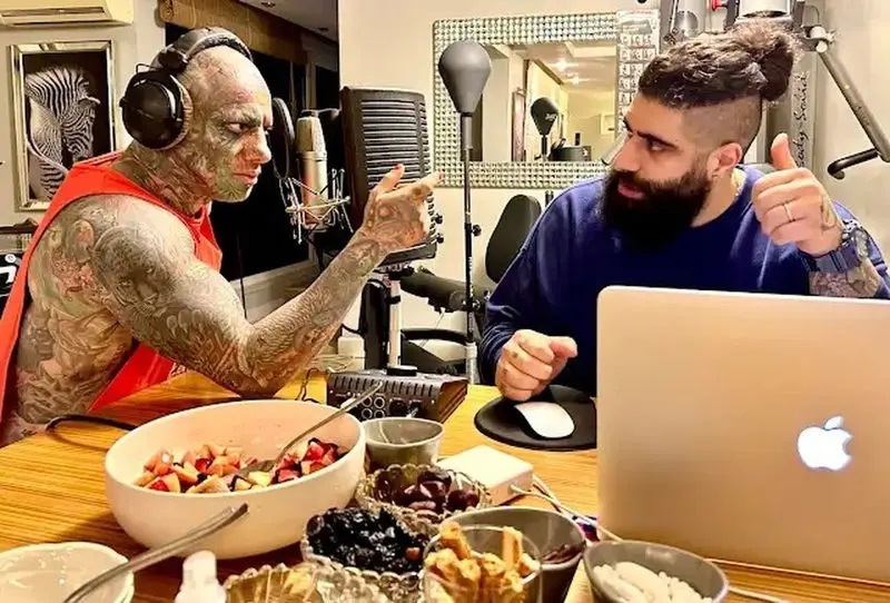 عکس | آخرین تصویر از تتلو در خانه اش در ترکیه قبل از بازگشت به ایران!