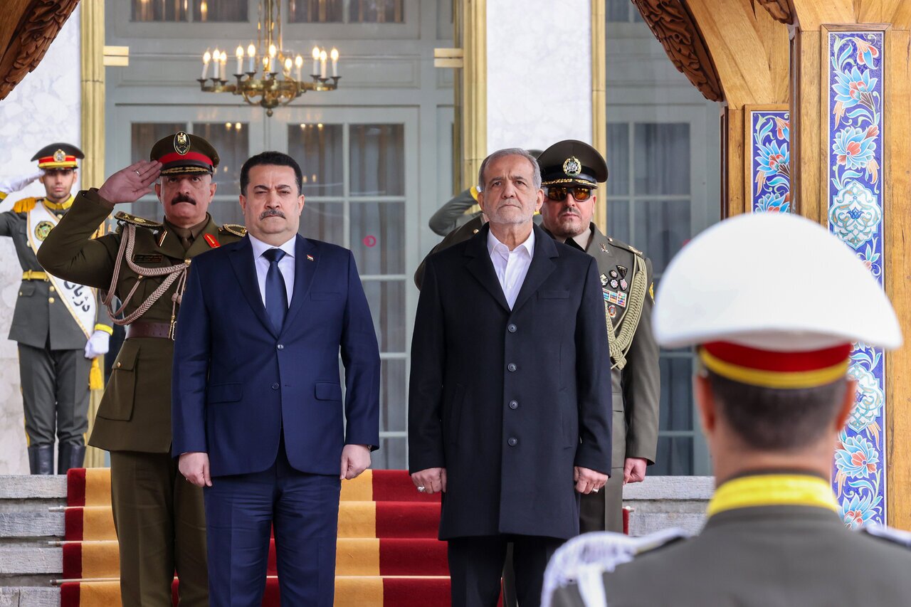 عکس | پزشکیان تیپ عوض کرد! | استایل جدید رییس جمهور موردتوجه قرار گرفت