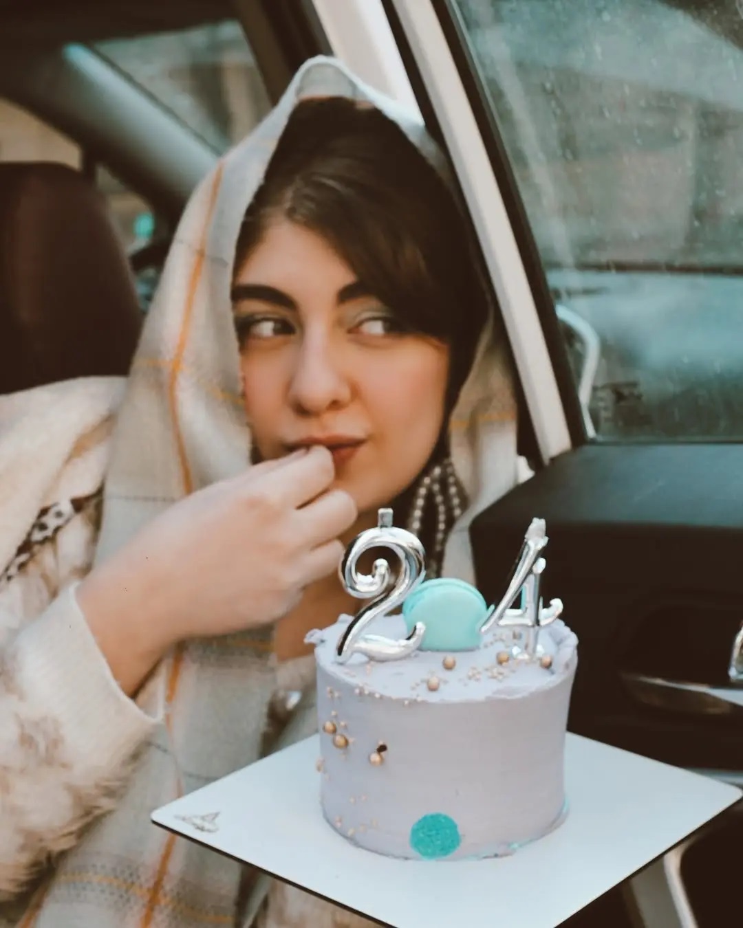 عکس | بازیگر سریال گردن زنی تولد ۲۴ سالگی اش را به این شکل جشن گرفت!