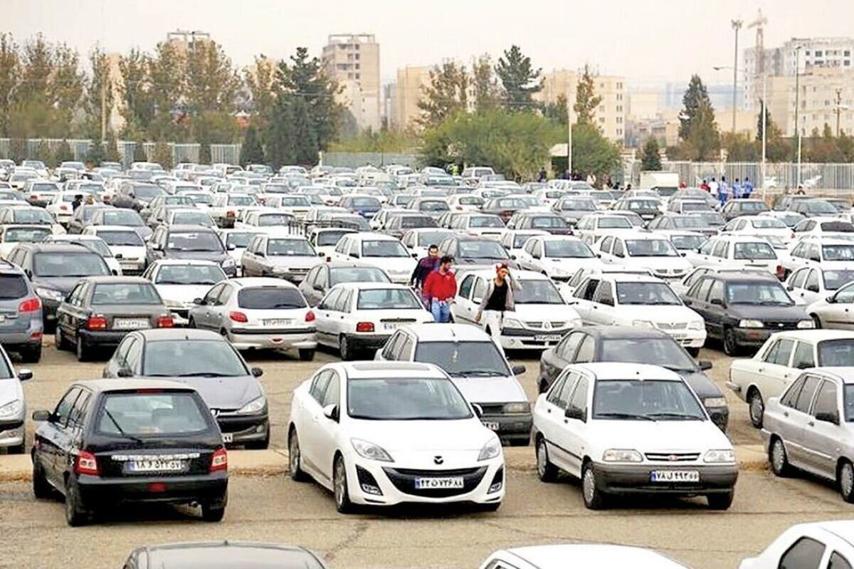 قیمت خودرو‌های داخلی امروز دوشنبه ۳ دیماه | بازار خودرو وارد فاز ریزشی شد