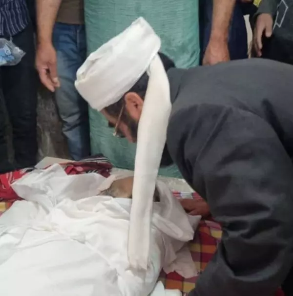 تشییع پیکر کفن‌پوش امیرمحمد خالقی، دانشجوی دانشگاه تهران