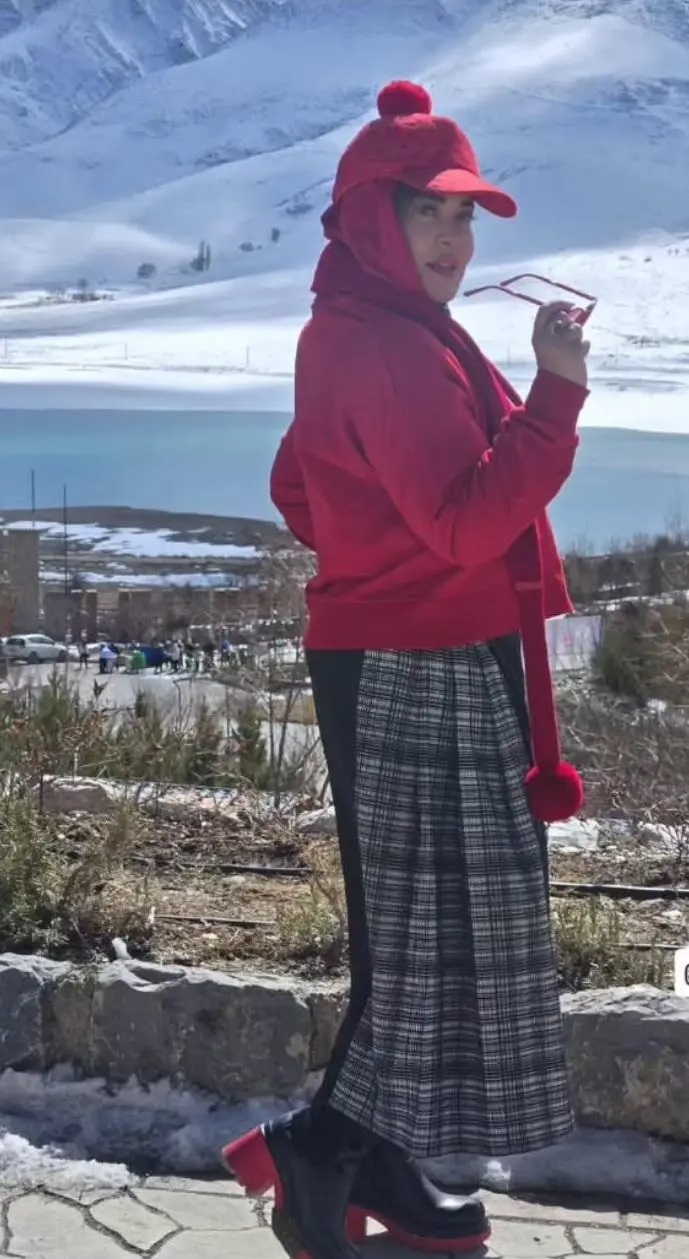 عکس | بهاره رهنما با تیپ جدیدش کولاک کرد!