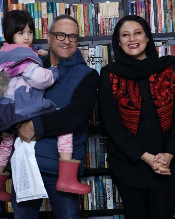 عکس | حضور رامبد جوان و دخترش نوردخت در مراسم ادبی