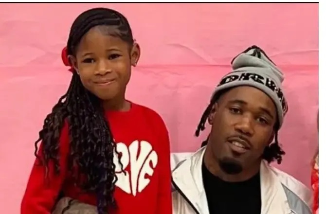 عکس | خواننده معروف و دختر ۵ سالهاش به طرز مشکوکی به قتل رسیدند عکس | خواننده معروف و دختر ۵ سالهاش به طرز مشکوکی به قتل رسیدند