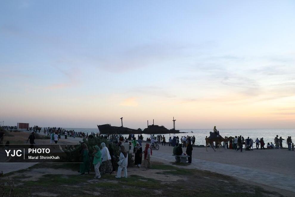 عکس کشتی یونانی در آستانه نابودی کامل!