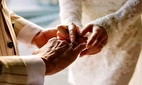 ازدواج پر هیاهوی دختر جذاب ۲۰ ساله ایرانی با شیخ ۷۰ ساله | زیبایی خیره کننده عروس در مراسم عروسی باشکوه + عکس