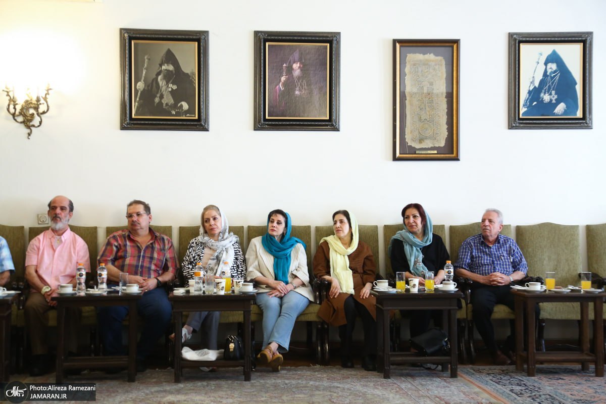 عکس | برگزاری مراسم بزرگداشت امام خمینی (ره) در کلیسای «سرکیس مقدس»