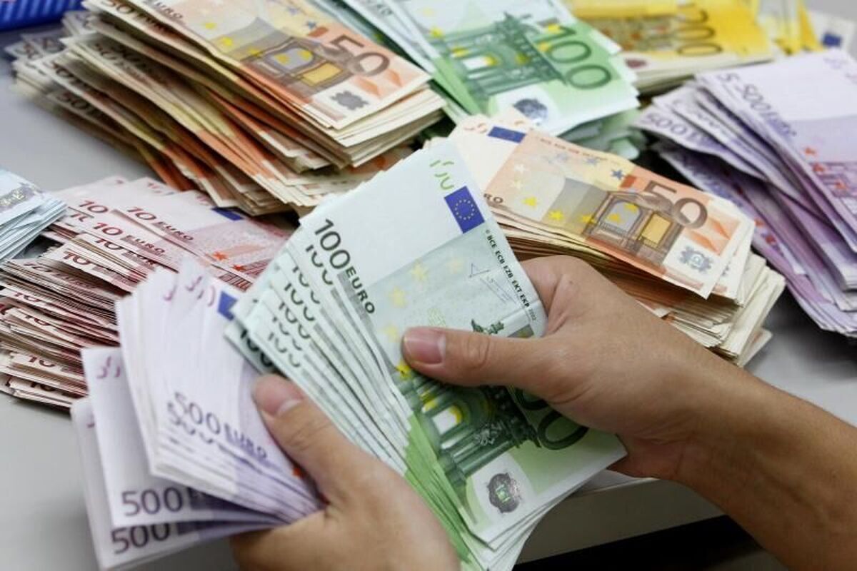 قیمت دلار و ارز در بازار امروز ۱۶ خرداد ۱۴۰۳ | دلار مبادله‌ای چقدر قیمت خورد ؟ + جدول قیمت