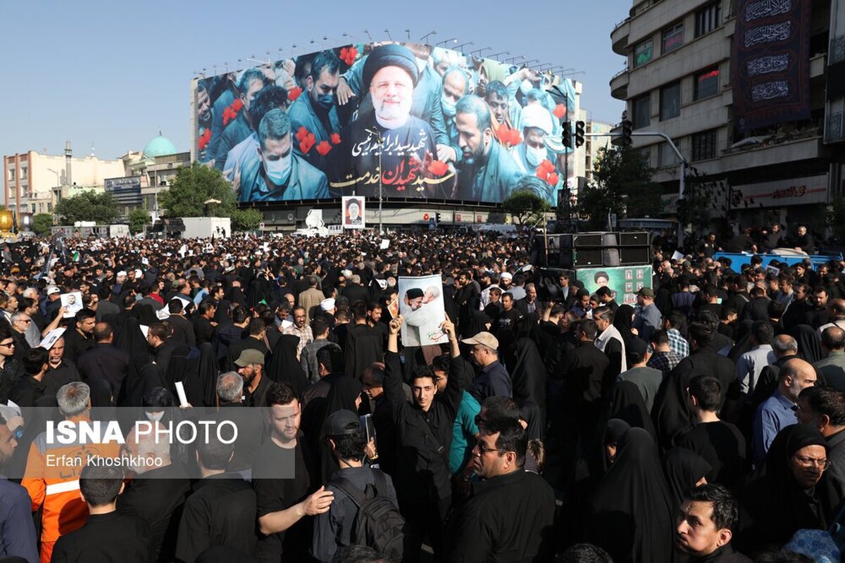 سقوط بالگرد رییسی | مراسم وداع تهرانی‌ها با رئیس‌جمهور آغاز شد