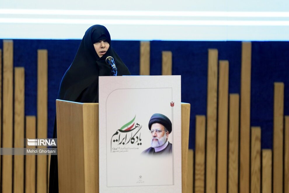 عکس | علم الهدی با نوه‌اش در یک مراسم رسمی!