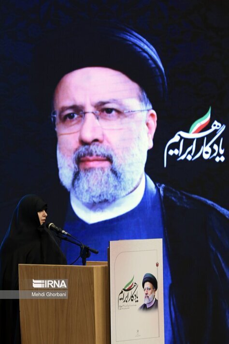 عکس | علم الهدی با نوه‌اش در یک مراسم رسمی!