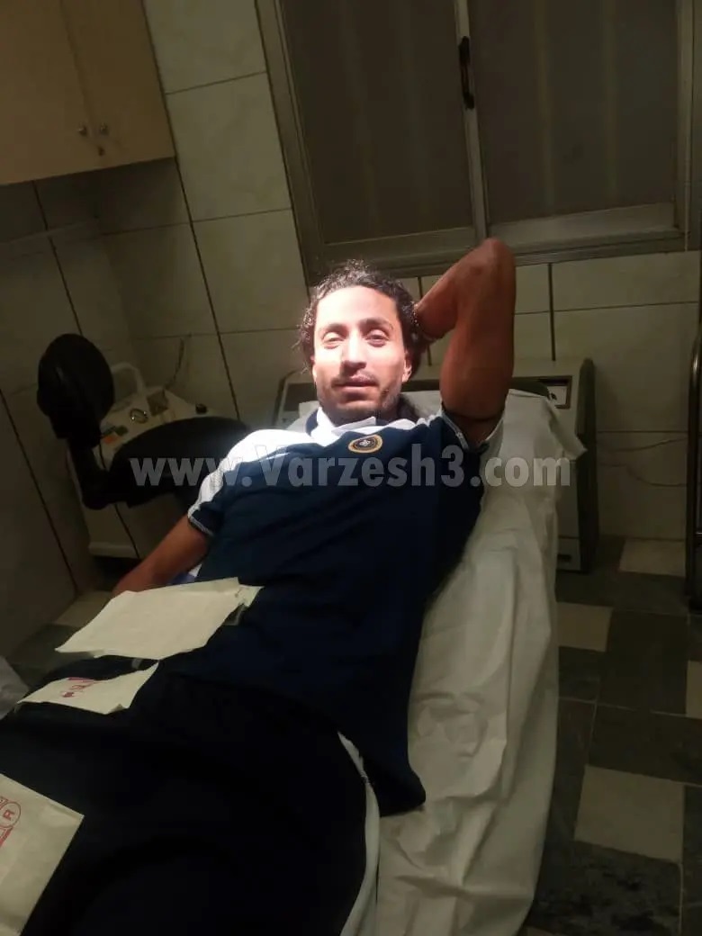 عکس | کتک کاری در زمین فوتبال! | مدافع استقلالی به اتاق عمل رفت!