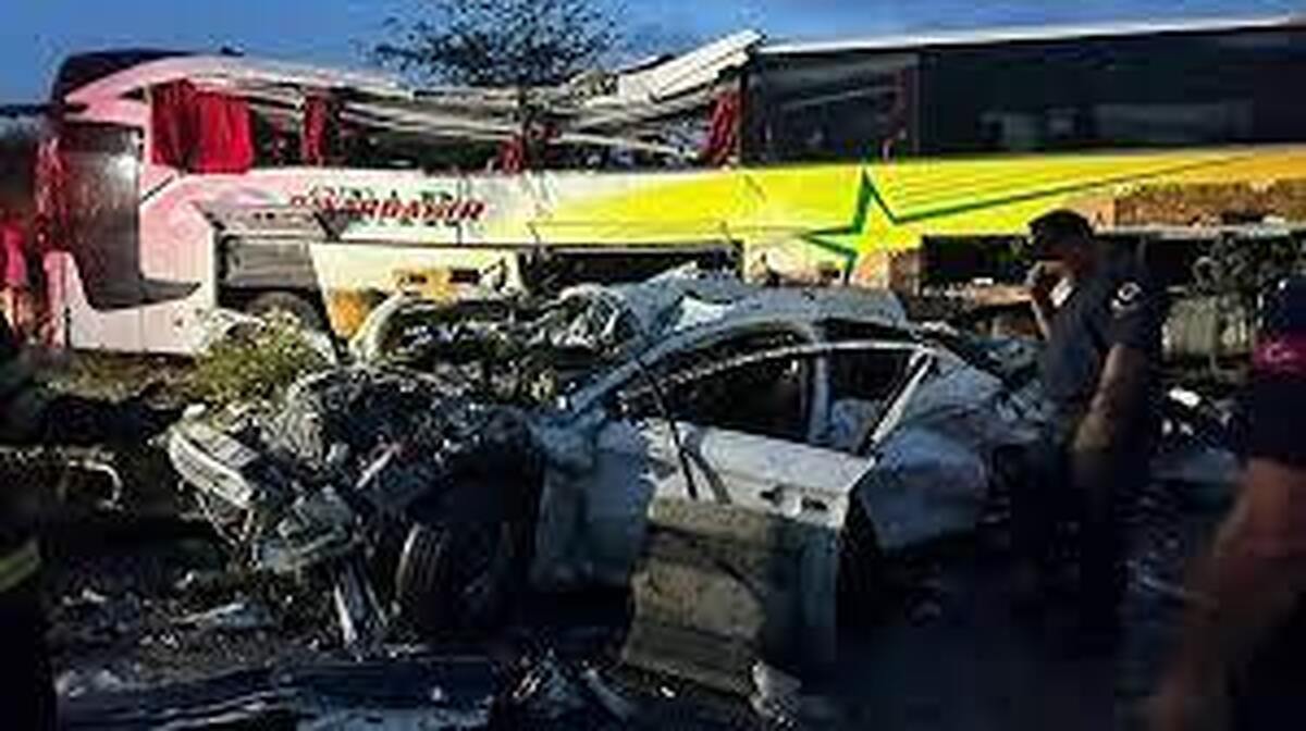 ویدیو | تصادف مرگبار اتوبوس و کامیون با ۱۱ کشته!