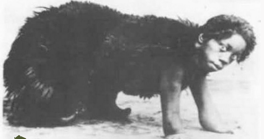 عکس | نوزادی را که توسط گرگ ها دزدیده و بزرگ شد ببینید!