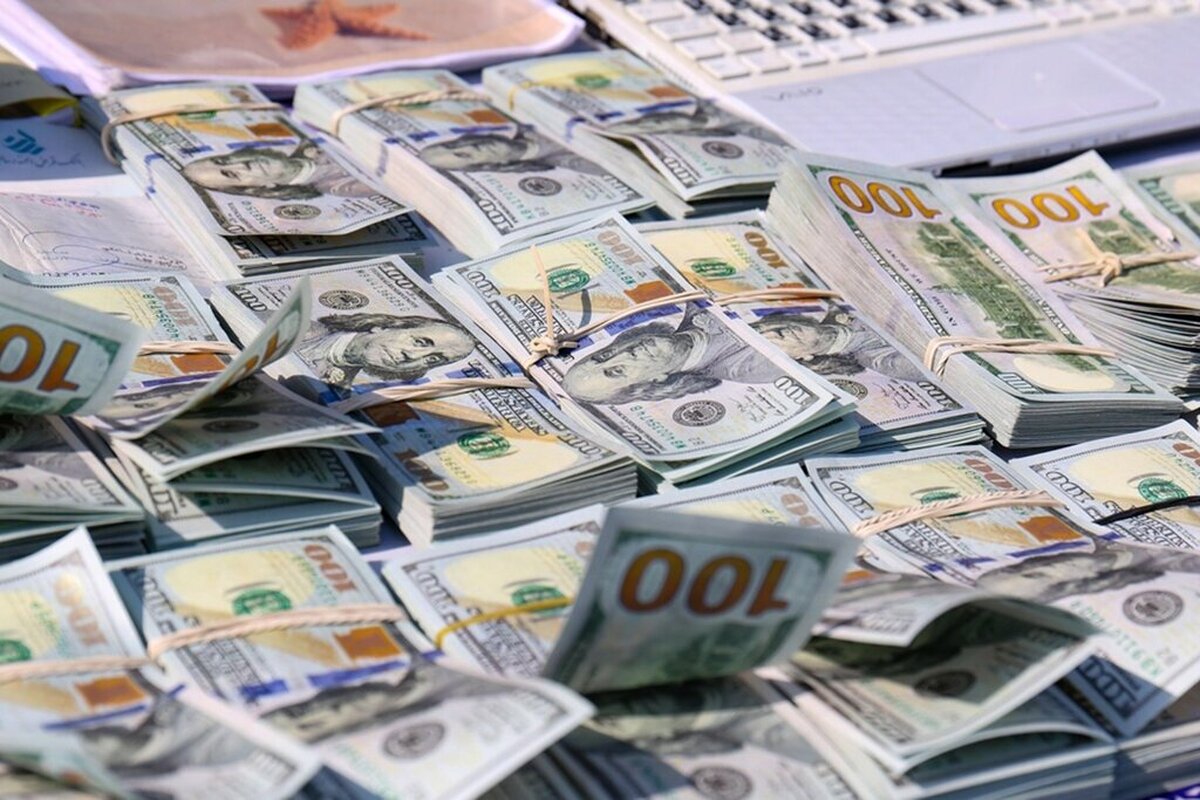 قیمت دلار و ارز در بازار امروز ۱۰ تیر ۱۴۰۳ | دلار مبادله‌ای چقدر قیمت خورد ؟ + جدول قیمت